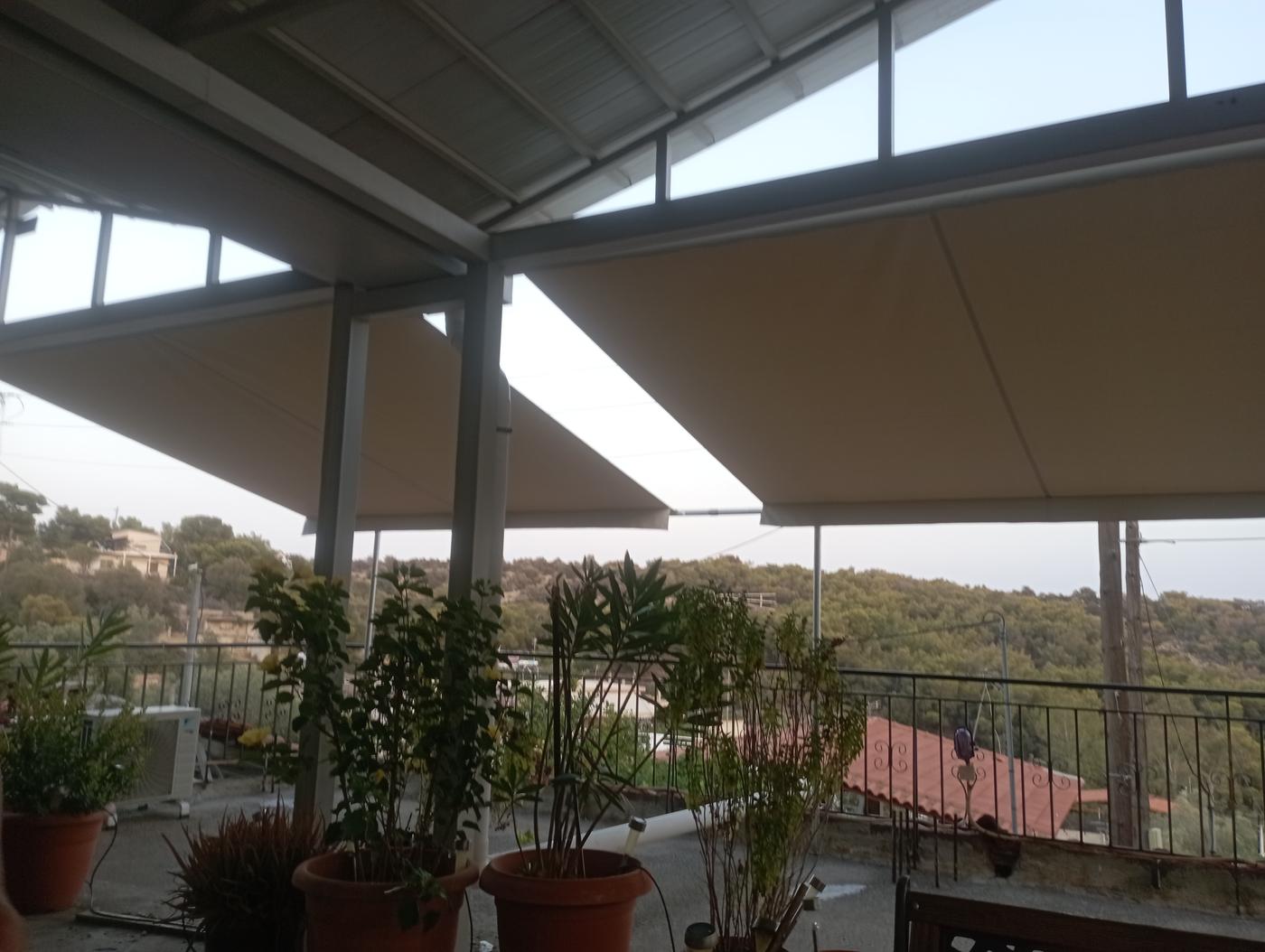 Τεντοπέργκολα με διπλά πανιά και θέα
